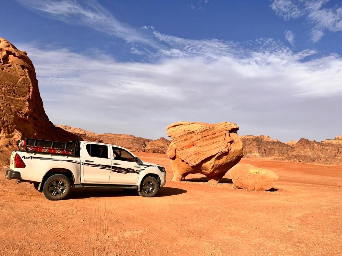 Wadi Rum Sky Tours&Camp Bagian luar foto