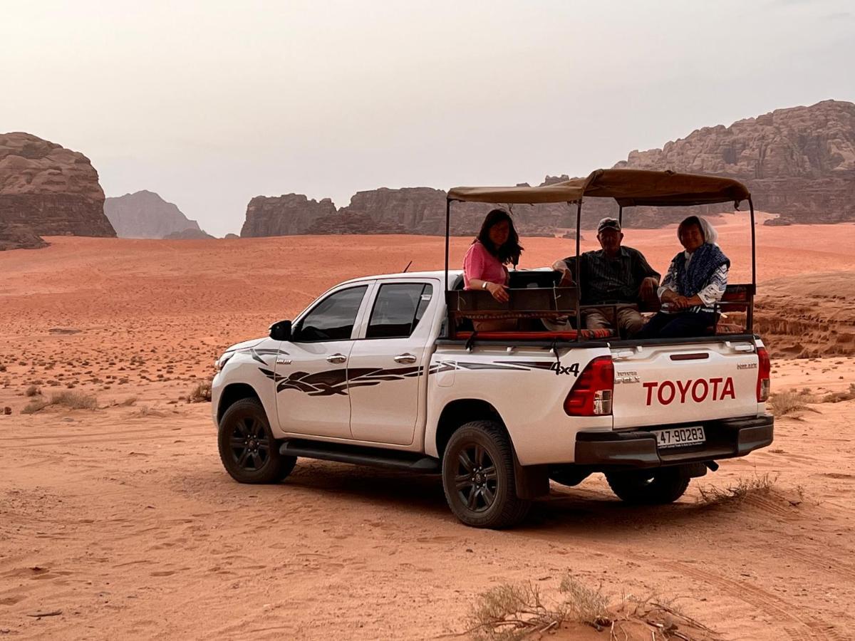 Wadi Rum Sky Tours&Camp Bagian luar foto