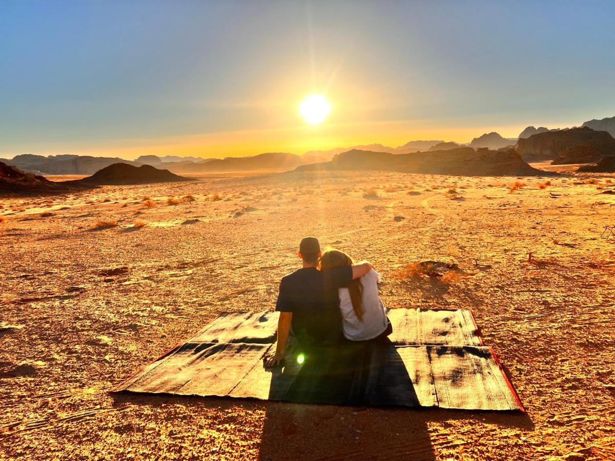 Wadi Rum Sky Tours&Camp Bagian luar foto