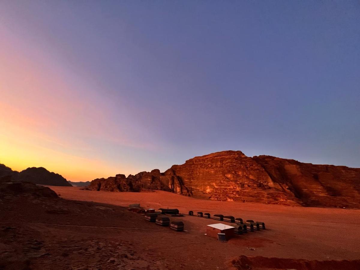 Wadi Rum Sky Tours&Camp Bagian luar foto