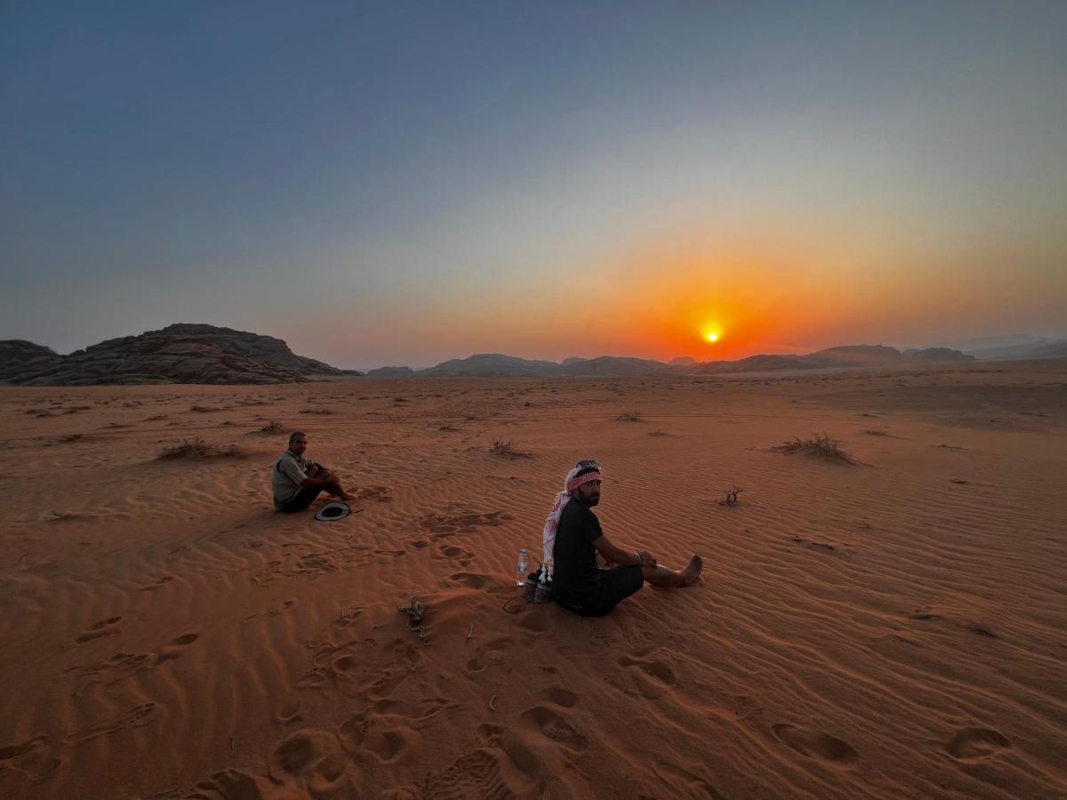 Wadi Rum Sky Tours&Camp Bagian luar foto
