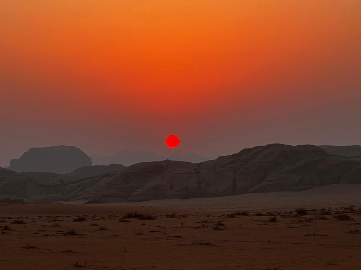 Wadi Rum Sky Tours&Camp Bagian luar foto