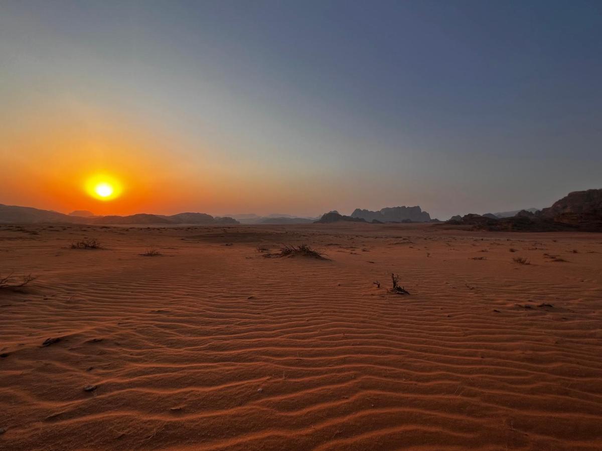 Wadi Rum Sky Tours&Camp Bagian luar foto
