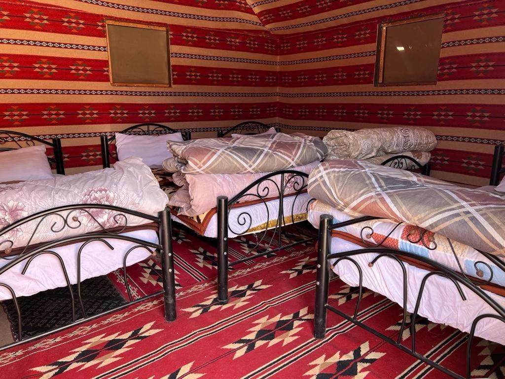 Wadi Rum Sky Tours&Camp Bagian luar foto