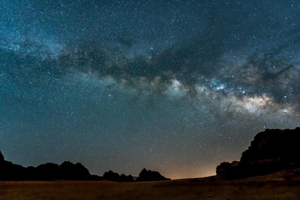 Wadi Rum Sky Tours&Camp Bagian luar foto