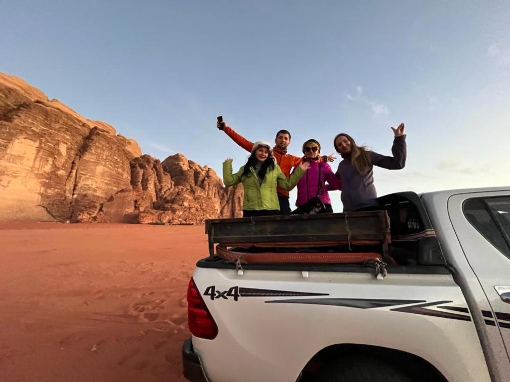 Wadi Rum Sky Tours&Camp Bagian luar foto