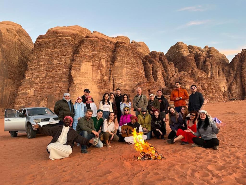 Wadi Rum Sky Tours&Camp Bagian luar foto
