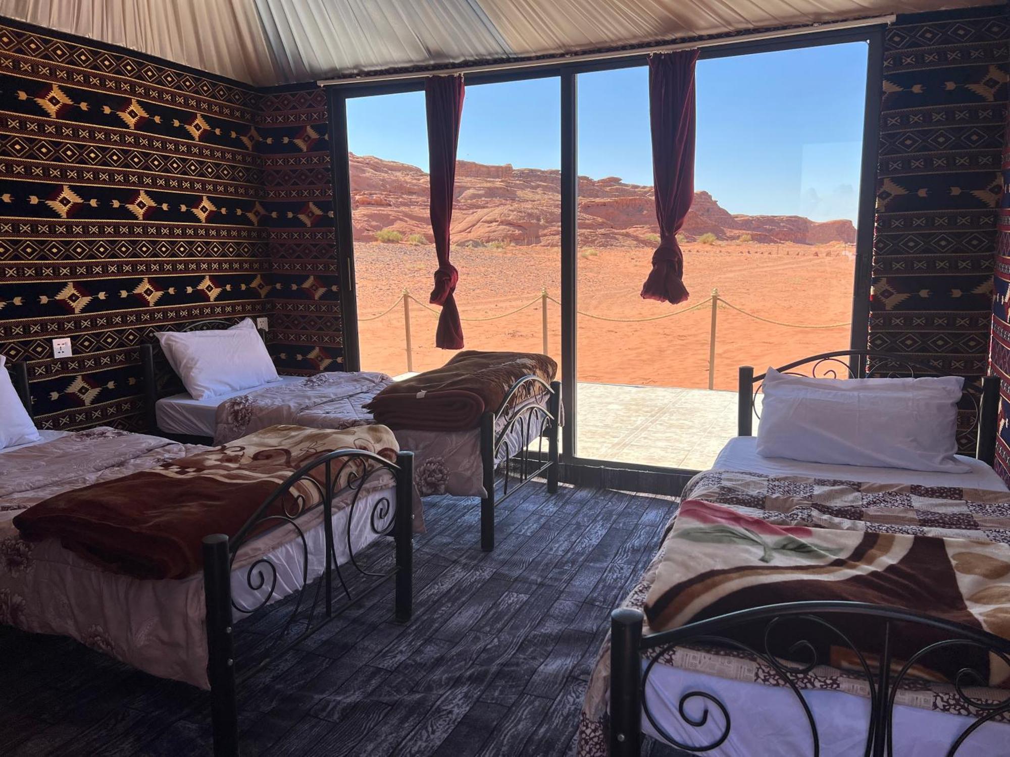 Wadi Rum Sky Tours&Camp Bagian luar foto