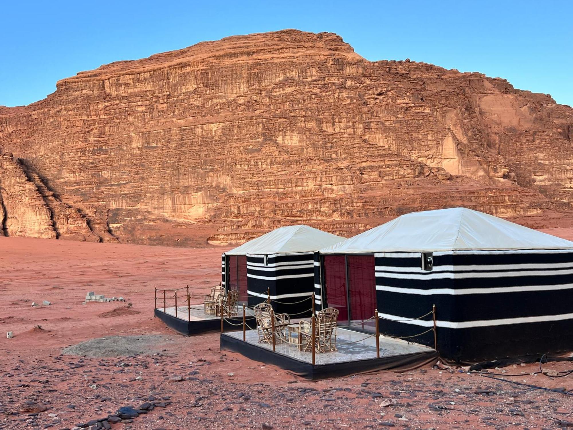 Wadi Rum Sky Tours&Camp Bagian luar foto
