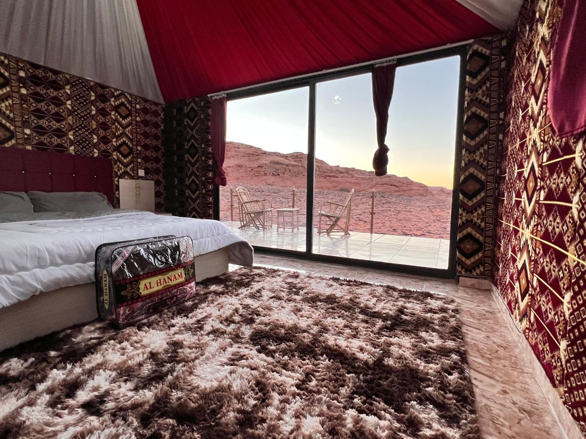 Wadi Rum Sky Tours&Camp Bagian luar foto