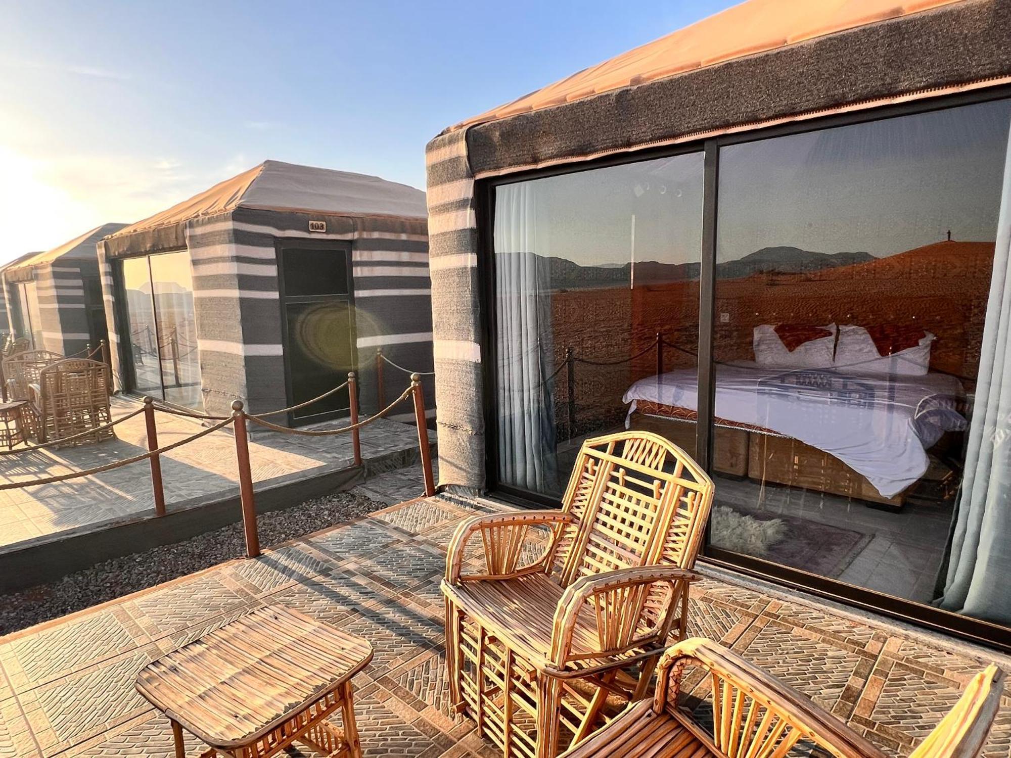 Wadi Rum Sky Tours&Camp Bagian luar foto