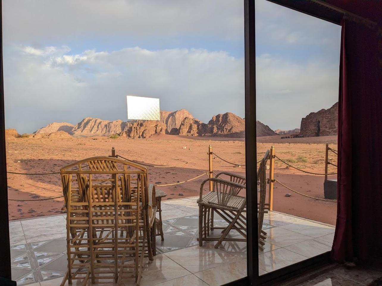Wadi Rum Sky Tours&Camp Bagian luar foto