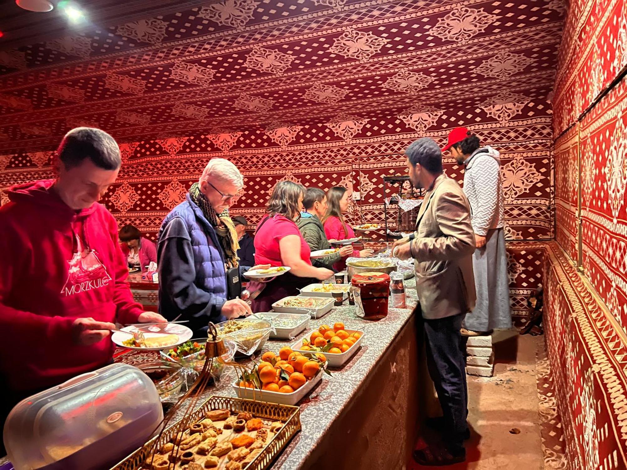 Wadi Rum Sky Tours&Camp Bagian luar foto